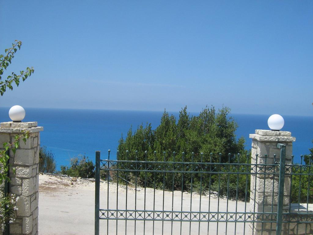 Villa Milia Ayios Nikitas Bagian luar foto