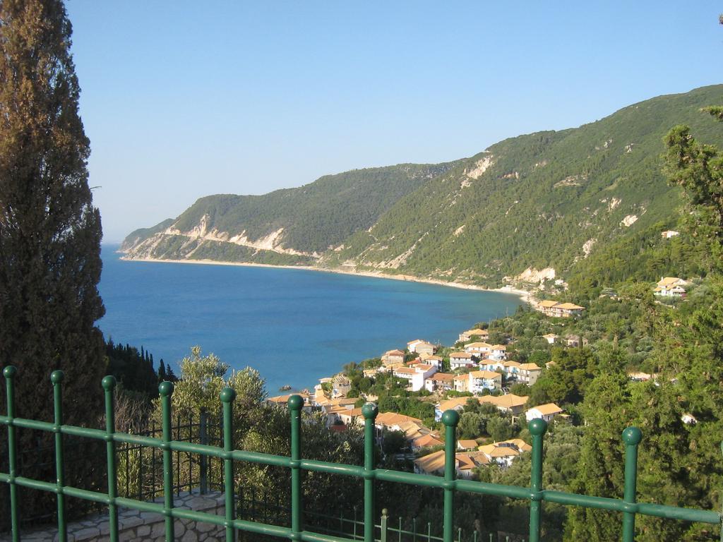 Villa Milia Ayios Nikitas Bagian luar foto